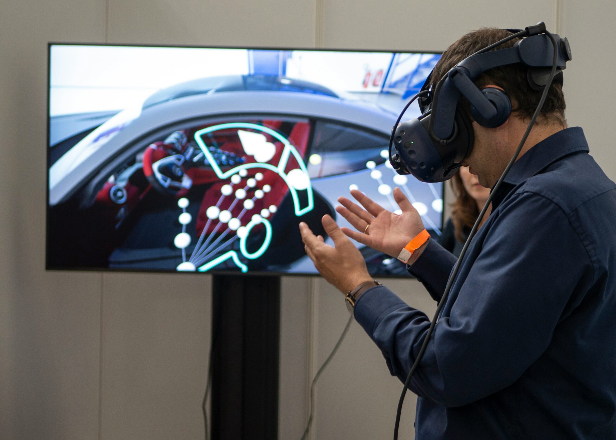 xr-expo-ipDhOQ5gtEk-unsplash AI used in VR training
